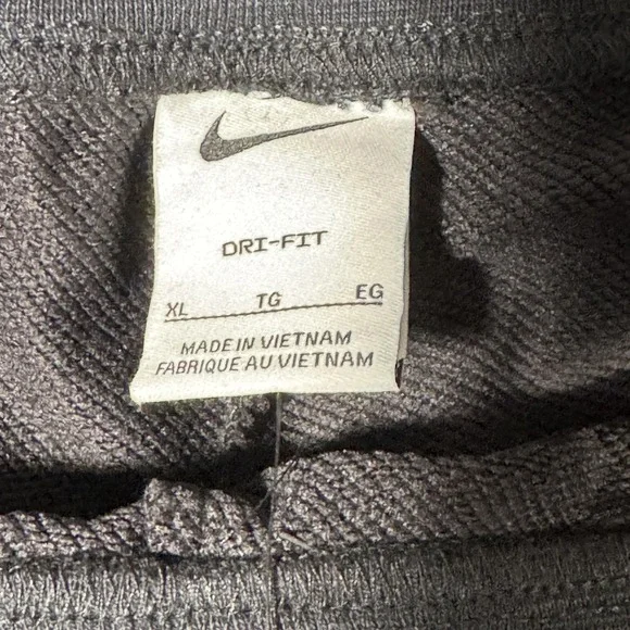 Nike Shorts Womens XL Black Dri-FIT Standard Fit Training Get DM7291-010 - Picture 7 of 10